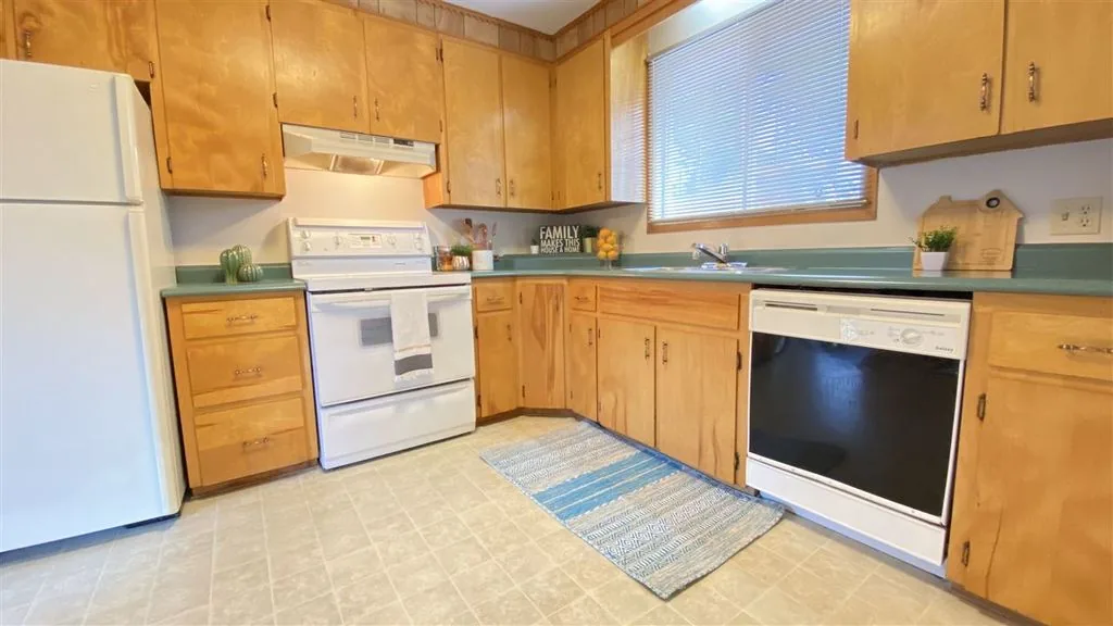 Doyle Street — View 3, before the renovation by MAD Design Interiors
