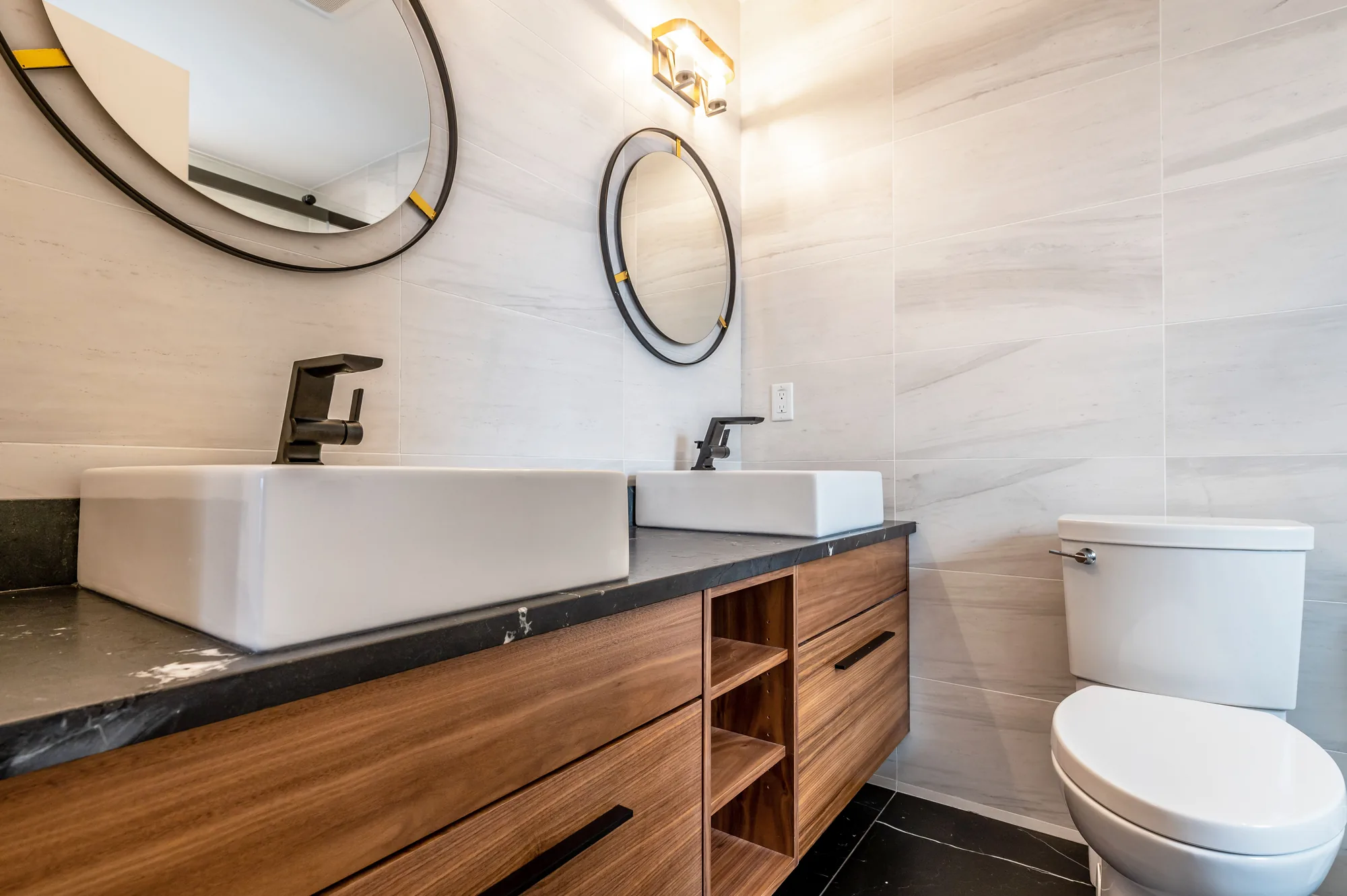 Spinnaker Drive — Ensuite1, after the renovation by MAD Design Interiors