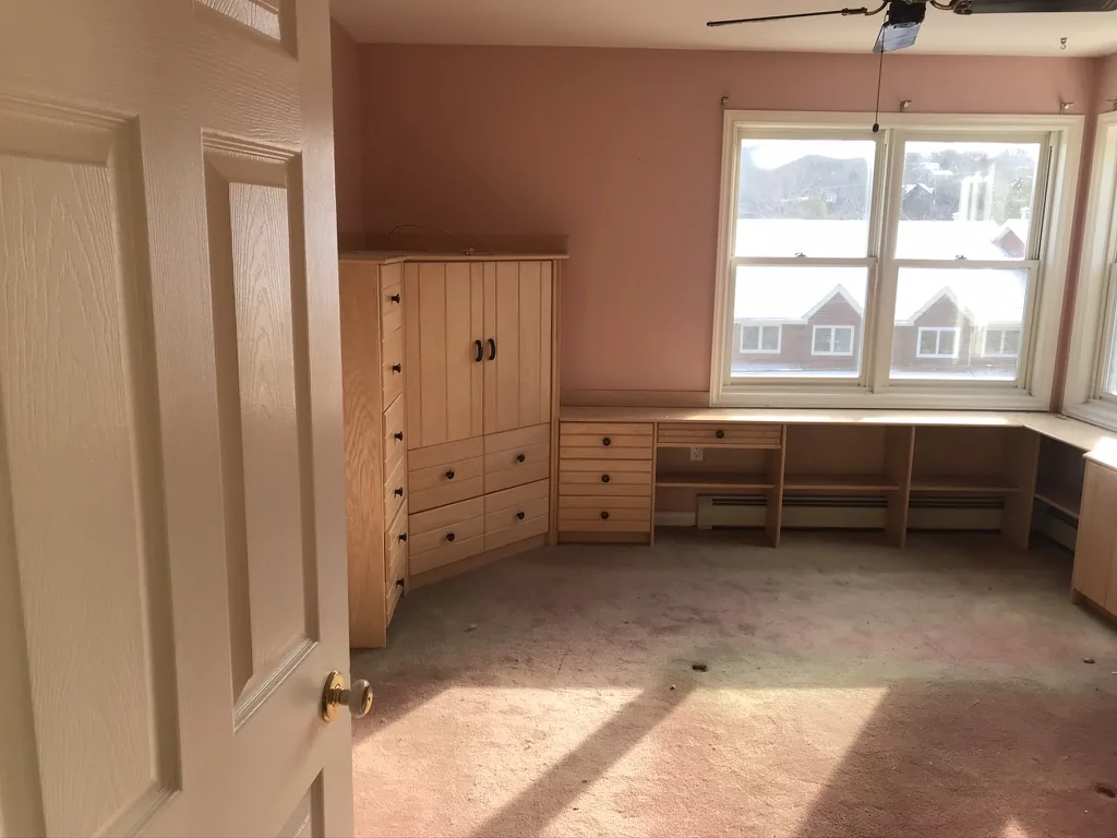 Spinnaker Drive — Master B, before the renovation by MAD Design Interiors